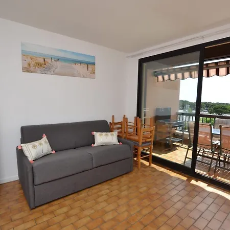 Les Triangles De La Baronnie Apartment
